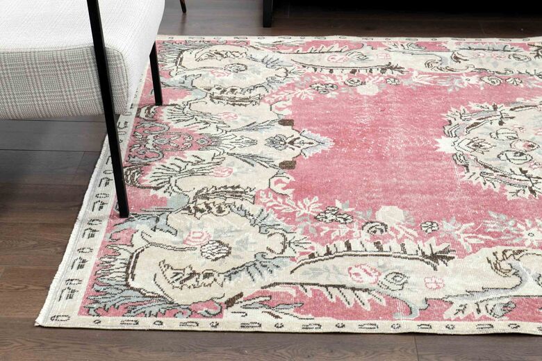 Shabby Chic Decor - Pink Oushak Vintage Rug