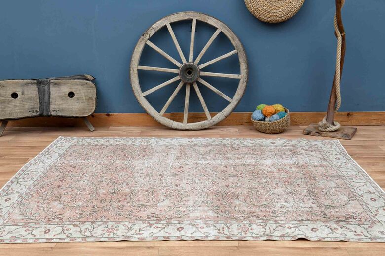 Hereke Floral Vintage Turkish Rug