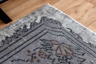 Original Vintage Turkish Anatolian Rug - Thumbnail