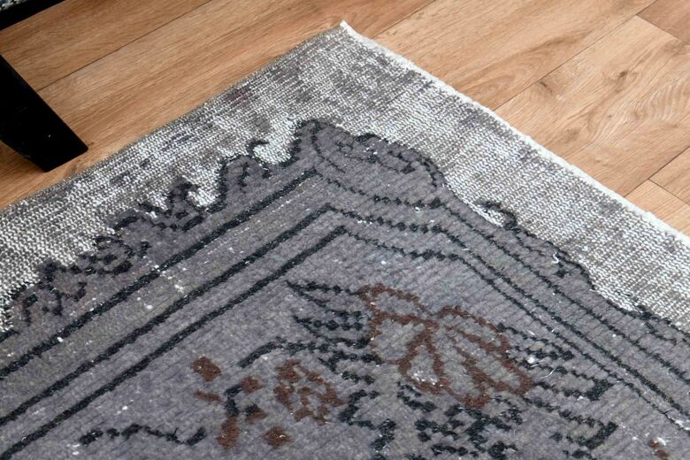 Original Vintage Turkish Anatolian Rug