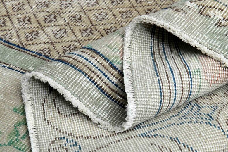 Original Vintage Wool Anatolian Rug