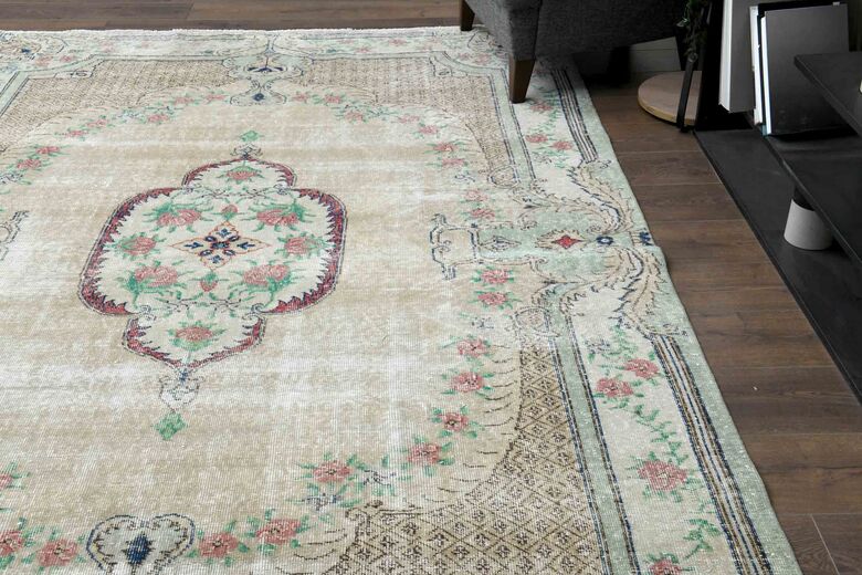 Original Vintage Wool Anatolian Rug
