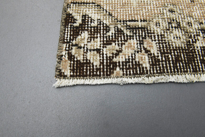 Woven Oushak Short Runner