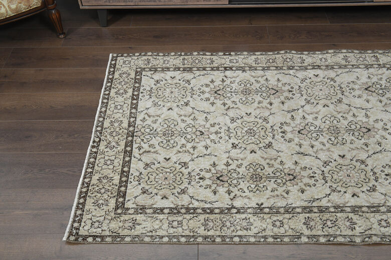 Floral Turkish Wool Hereke Area Rug