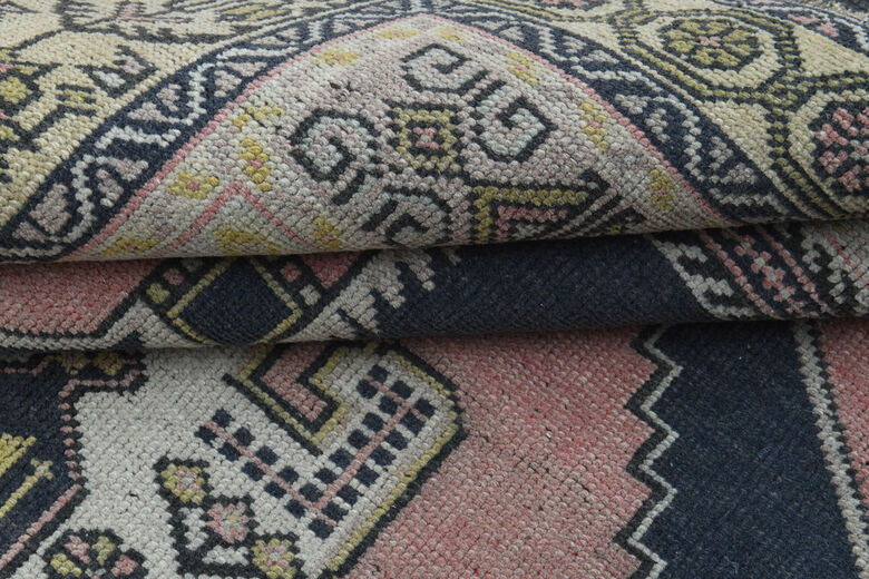 Farmhouse Decor Vintage Milas Rug