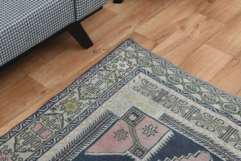Farmhouse Decor Vintage Milas Rug