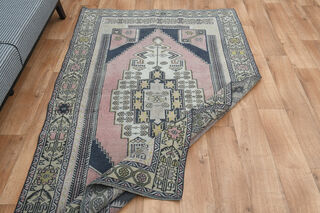 Farmhouse Decor Vintage Milas Rug - Thumbnail