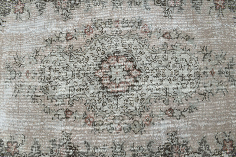 Vintage Turkish Oriental Rug
