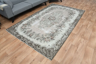 Vintage Turkish Oriental Rug - Thumbnail