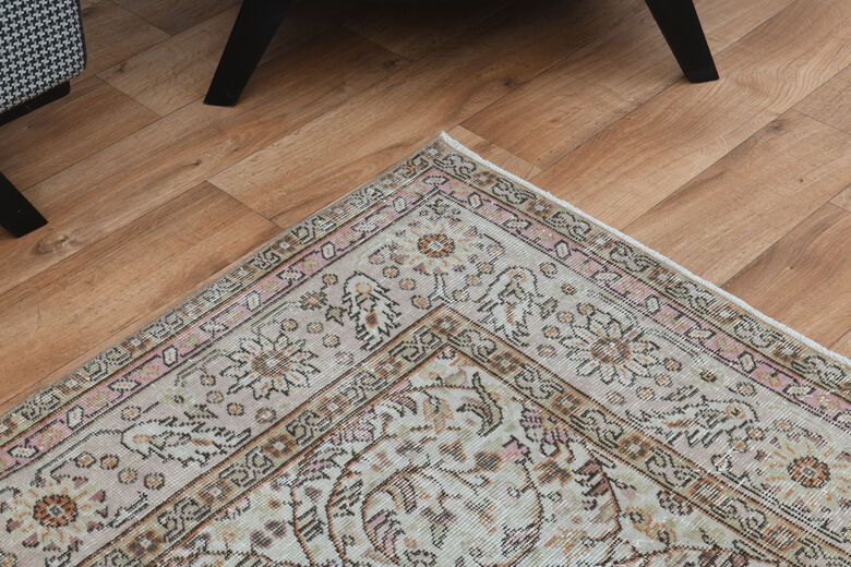 Beige Vintage Floral Area Rug