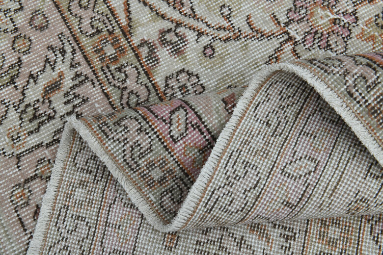 Beige Vintage Floral Area Rug