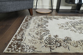 Beige Brown Oriental Rug - Thumbnail
