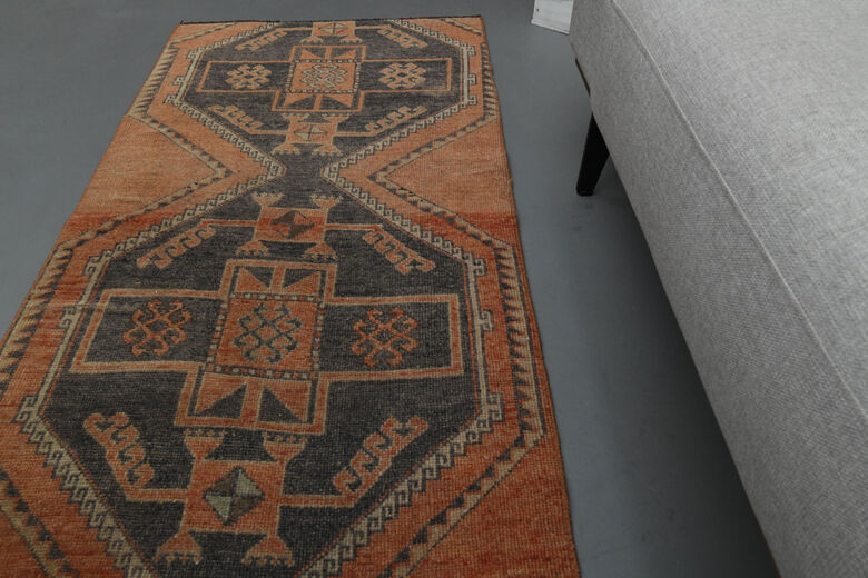 Red Black Vintage Runner