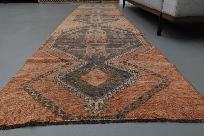 Red Black Vintage Runner