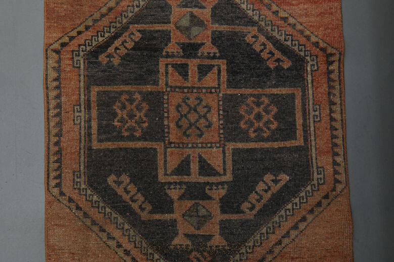 Red Black Vintage Runner