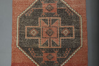 Red Black Vintage Runner - Thumbnail