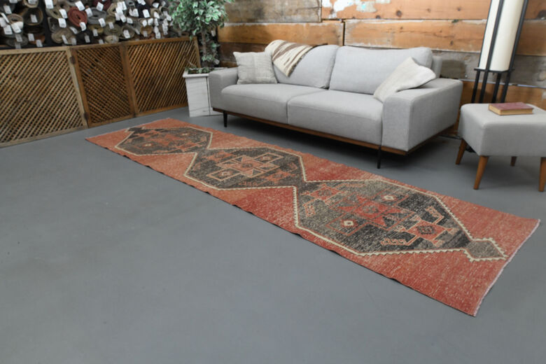 Red Black Vintage Runner