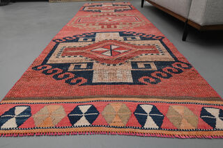 Pink Geometric Vintage Runner Rug - Thumbnail