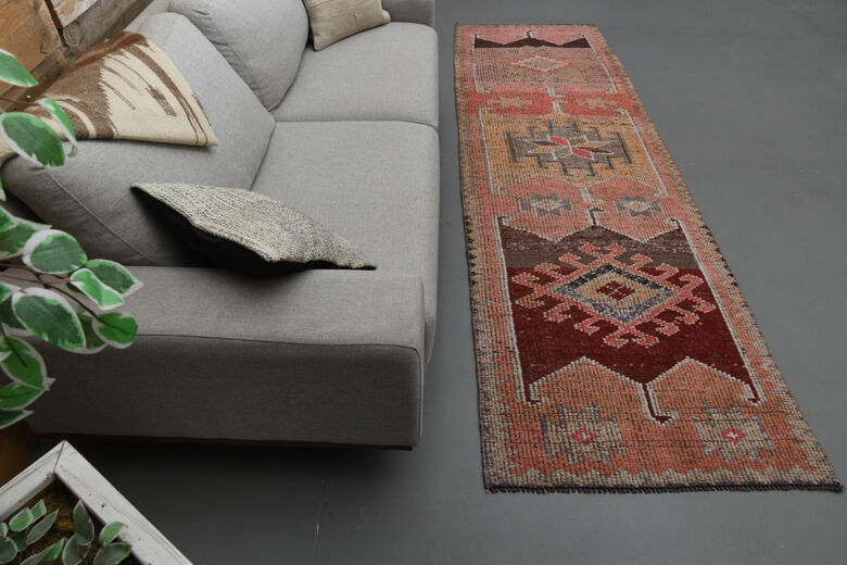 Pink Vintage Runner
