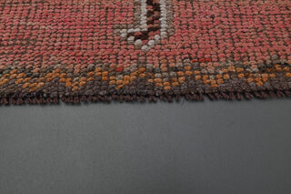 Pink Vintage Runner - Thumbnail