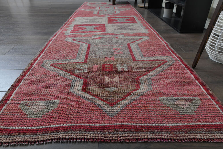 3x10 Pink Vintage Runner Rug