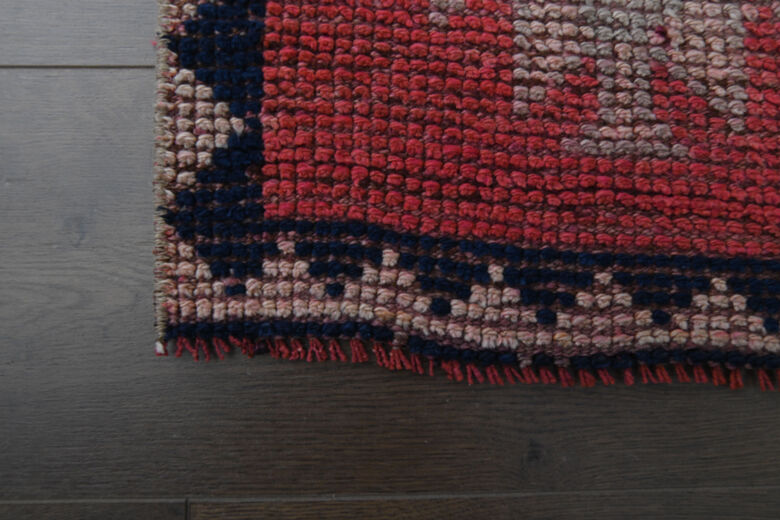 Pink Blue Vintage Runner