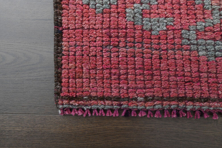 Pink Vintage Runner