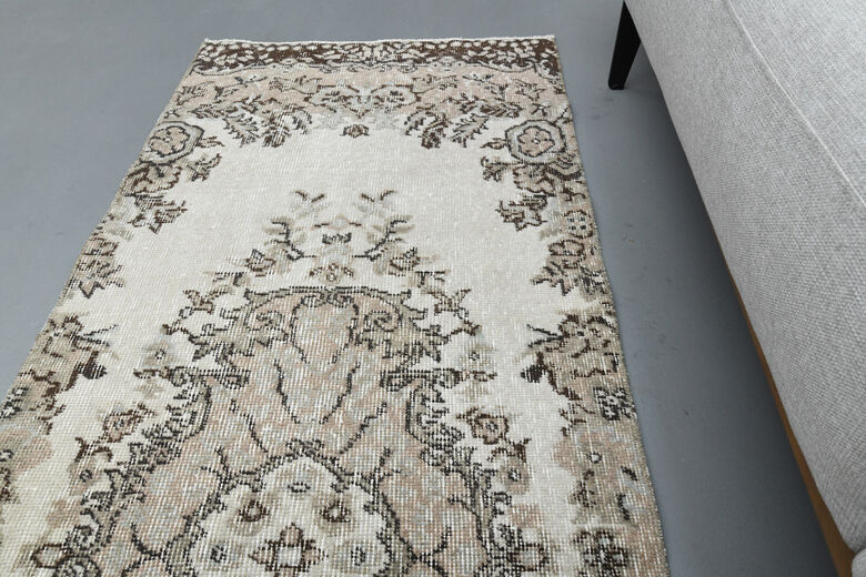 3'x7' Vintage Runner Rug