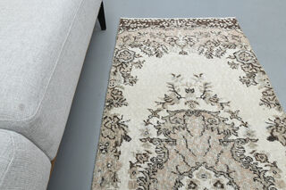 3'x7' Vintage Runner Rug - Thumbnail