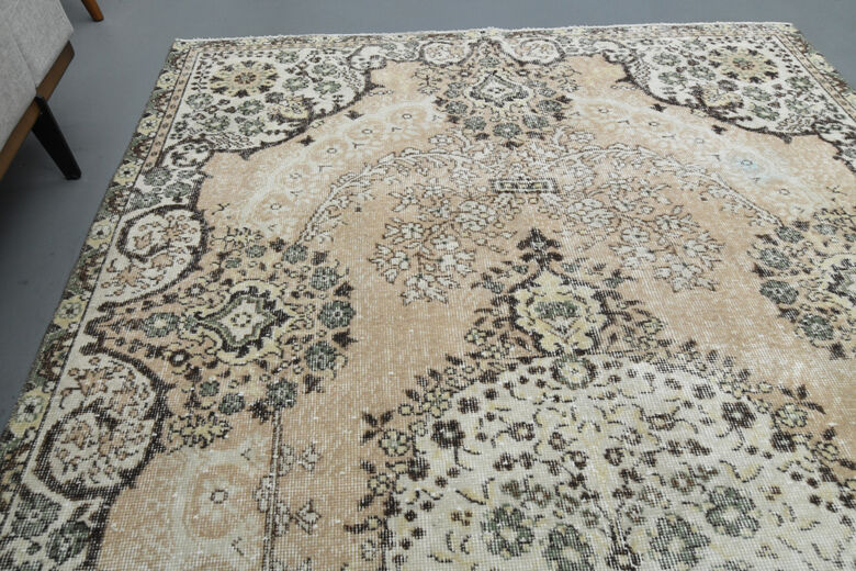 Vintage Turkish Oushak Rug