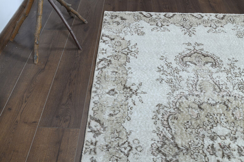 4x6 Vintage Turkish Rug