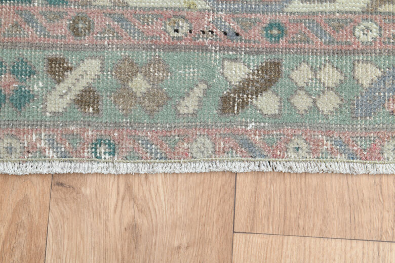 Vintage Turkish Oriental Oushak Rug