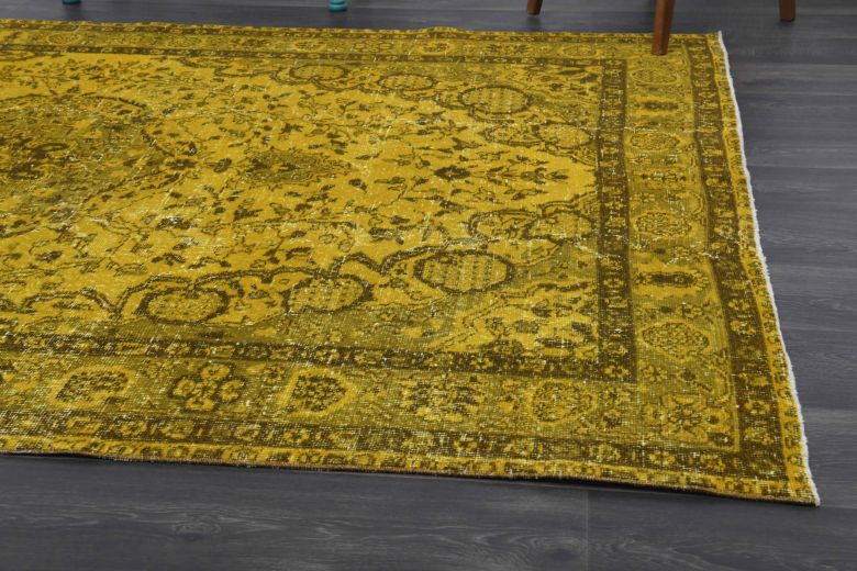 Vintage Oriental Yellow Carpet