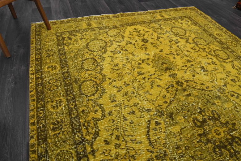 Vintage Oriental Yellow Carpet